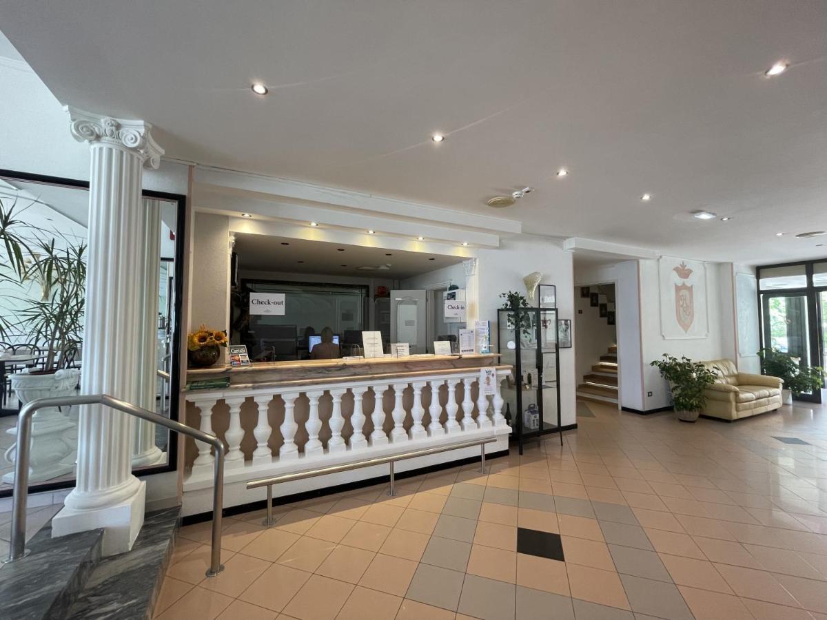 Hotel Continental Cattolica Exterior foto
