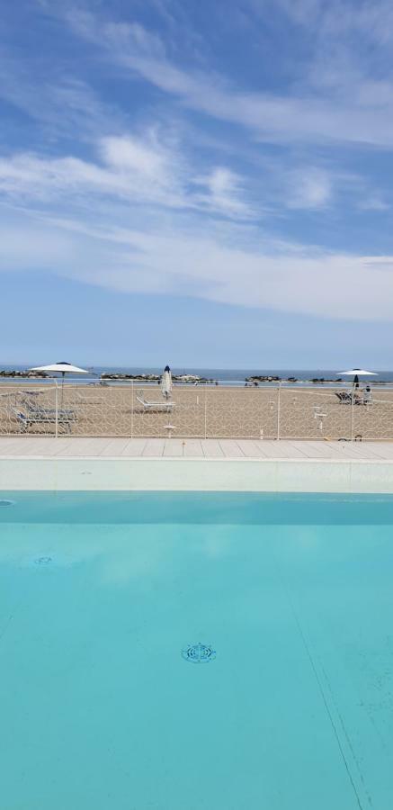 Hotel Continental Cattolica Exterior foto